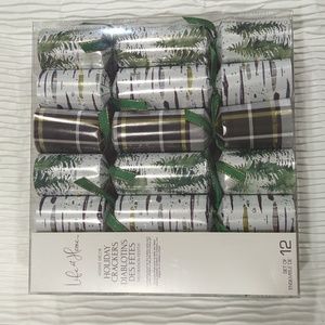 Life at Home Holiday Crackers Set of 12